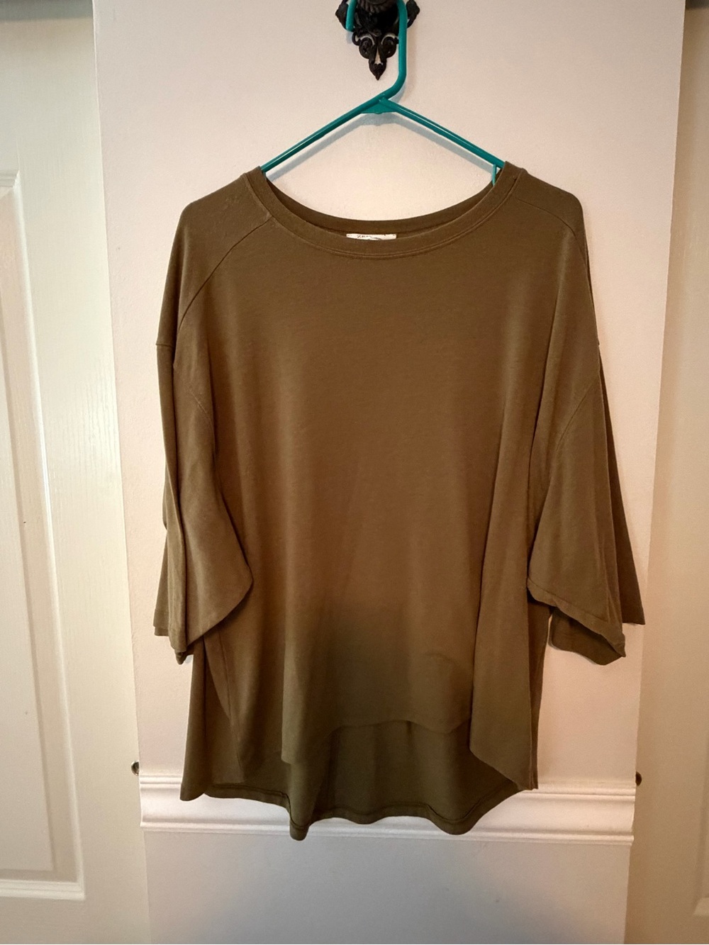 Women's Relaxed Boxy Olive Green Short-Sleeve Tunic